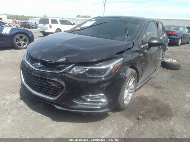 Chevrolet CRUZE LT 2018 1G1BE5SM2J7194099 Image 2
