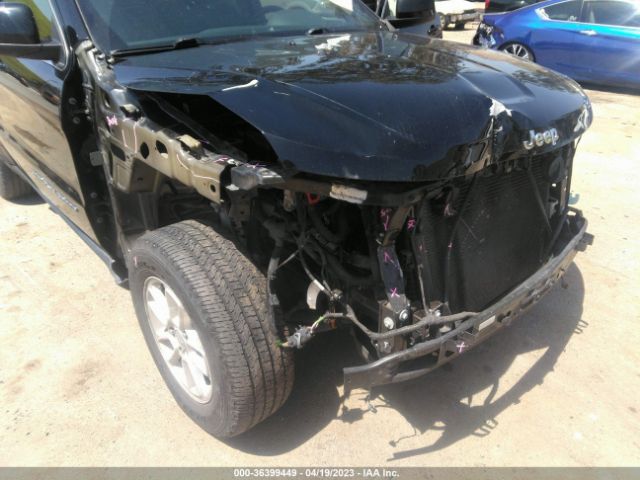 1C4RJEAG8JC149463 Jeep Grand Cherokee Laredo