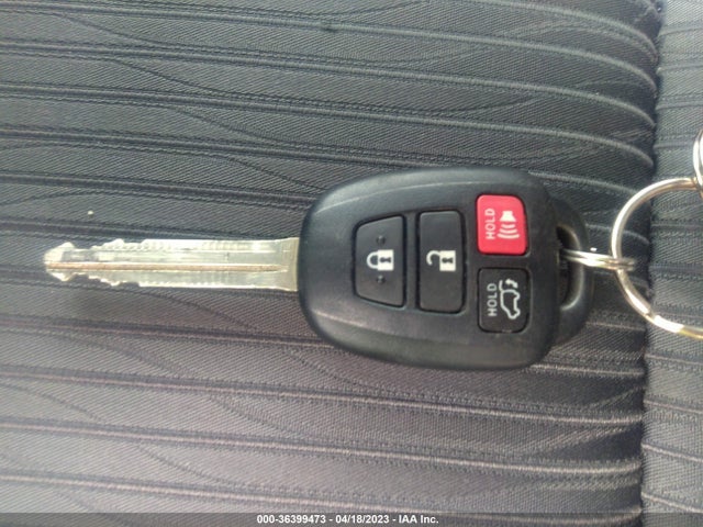 Toyota Highlander Le 2018 5TDBZRFH2JS846466 Image 3