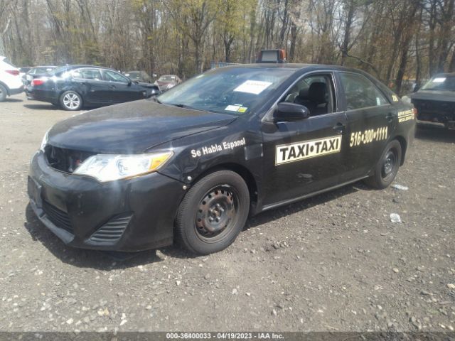 4T1BD1FK9EU117020 Toyota Camry Hybrid Le