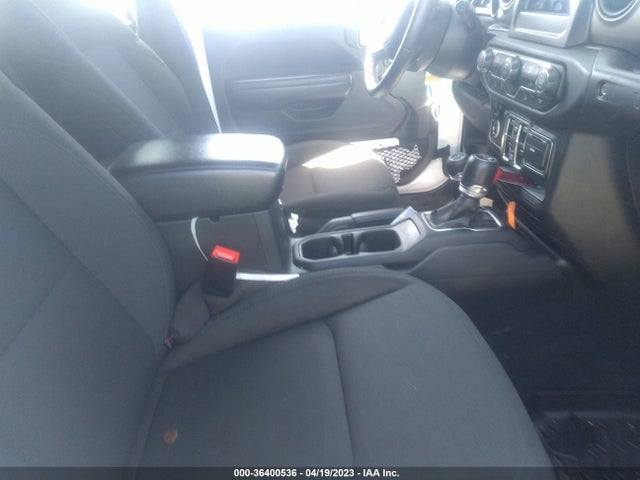 1C4HJXDN5JW206119 Jeep Wrangler Unlimited Sport S