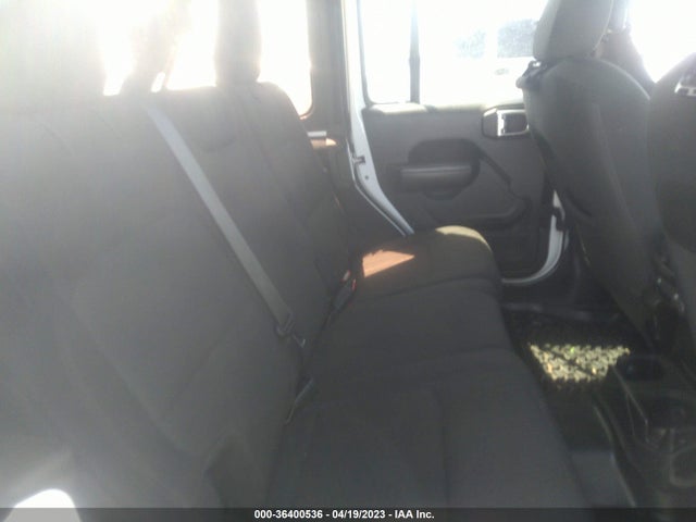 1C4HJXDN5JW206119 Jeep Wrangler Unlimited Sport S