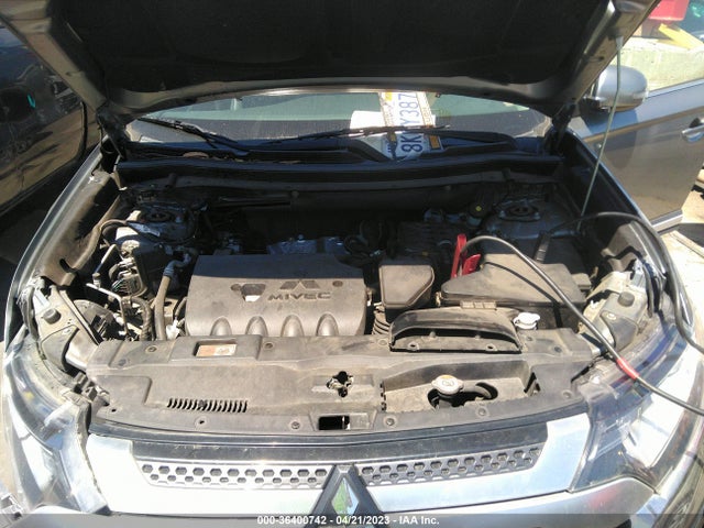 JA4AZ3A38KZ040565 Mitsubishi Outlander Es/se/sel/le