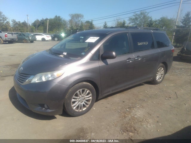 2015 TOYOTA SIENNA XLE/XLE AAS/LTD VIN: 5TDYK3DC1FS554222