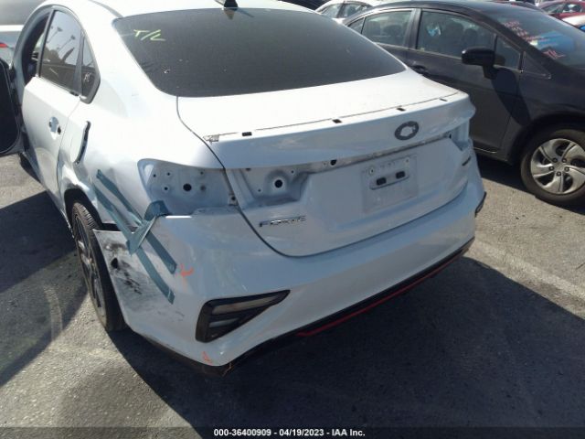 3KPF34AD2ME411181 KIA Forte Gt-line