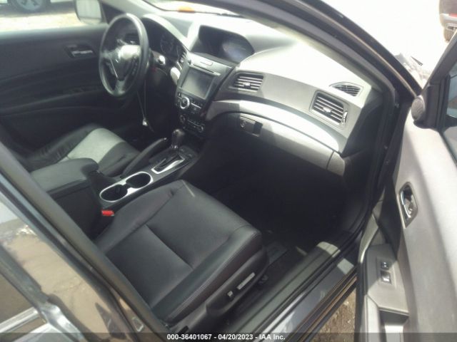 19UDE2F77JA000173 Acura Ilx W