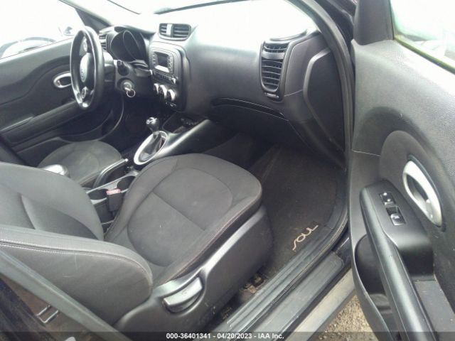 KNDJN2A2XE7021731 KIA Soul Base