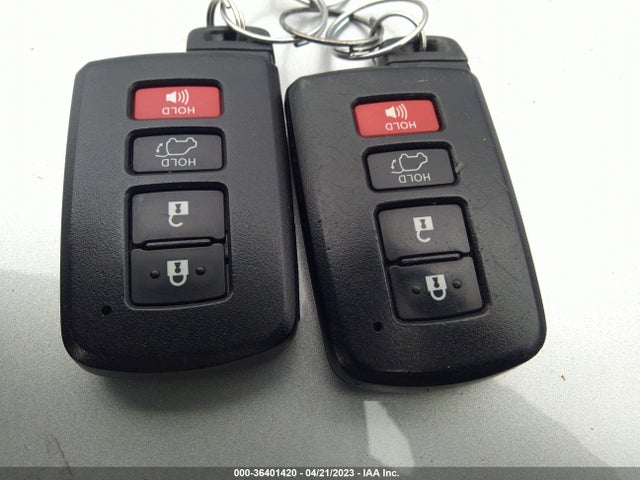 Toyota RAV4 SE 2018 JTMJFREV2JJ191282 Image 3