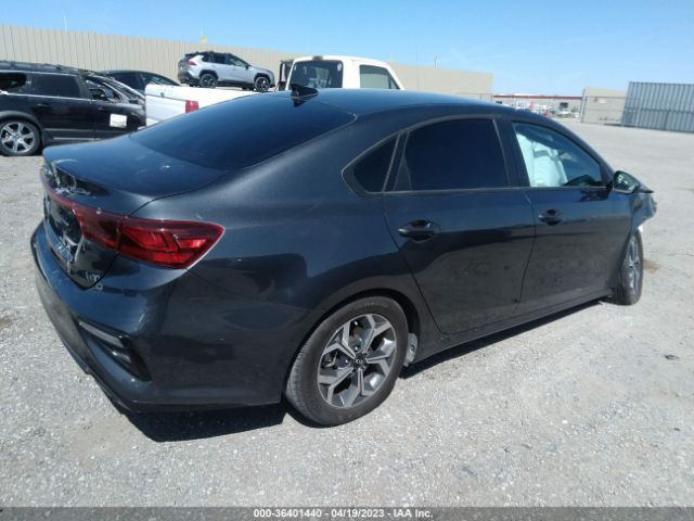 3KPF24AD3ME408373 KIA Forte Lxs