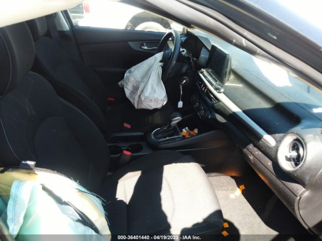 3KPF24AD3ME408373 KIA Forte Lxs
