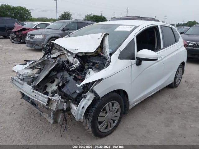Honda FIT LX 2017 3HGGK5H50HM713576 Image 2