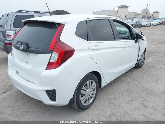 Honda FIT LX 2017 3HGGK5H50HM713576 Image 4