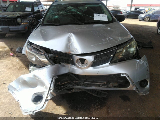 Toyota RAV4 LE 2015 JTMZFREVXFD080679 Image 8