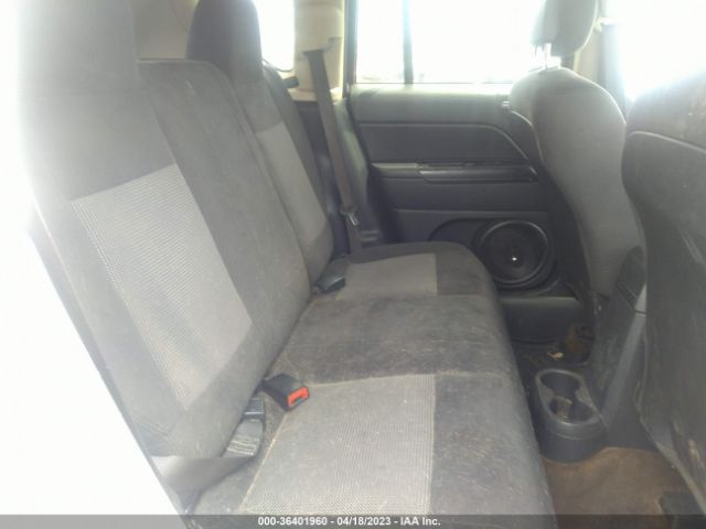 1C4NJCBA2GD615551 Jeep Compass Sport