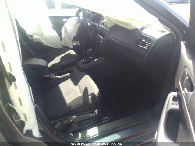 3VW2K7AJ1FM304556 Volkswagen Jetta Sedan 2.0l S