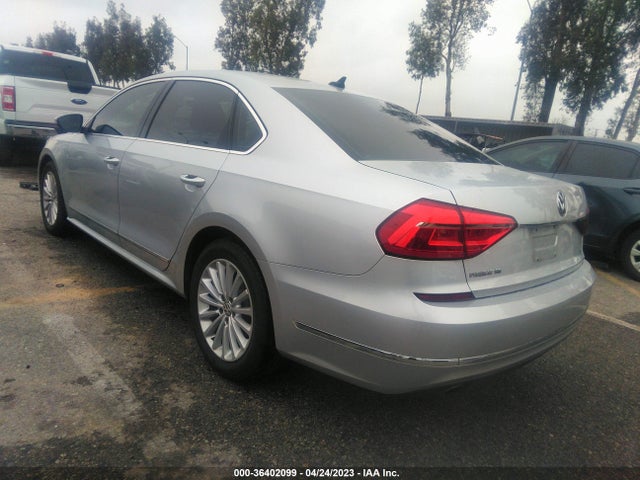 1VWBT7A38GC046182 Volkswagen Passat 1.8t Se W/technology