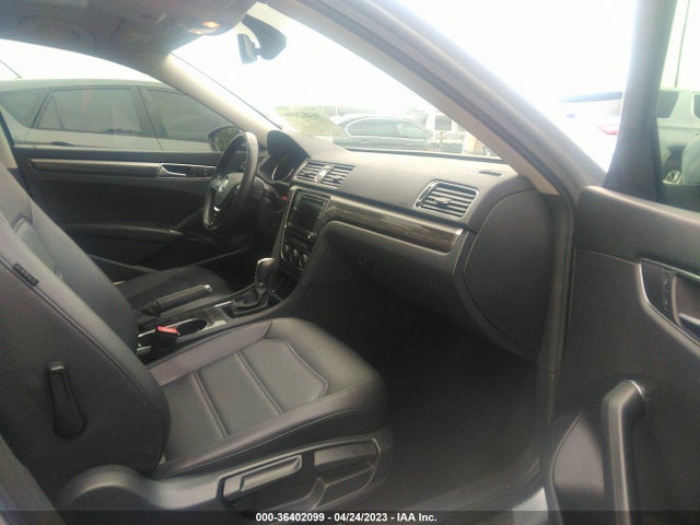 1VWBT7A38GC046182 Volkswagen Passat 1.8t Se W/technology