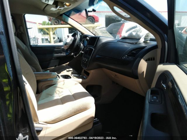 2C4RDGCG9GR322228 Dodge Grand Caravan Sxt