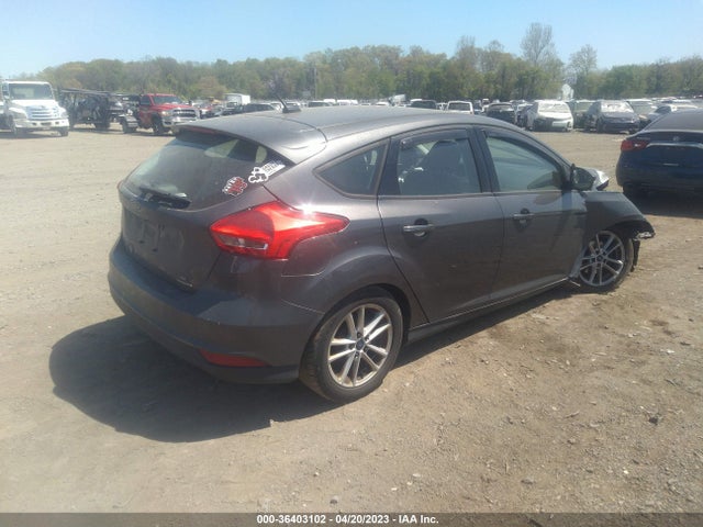 Ford FOCUS SE 2016 1FADP3K25GL269946 Image 4