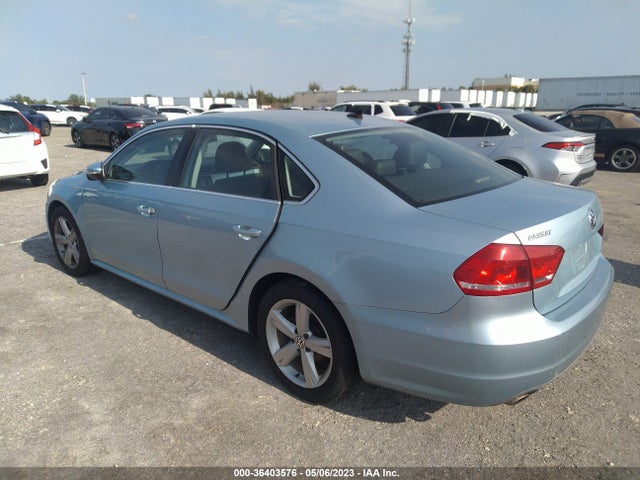 2012 VOLKSWAGEN PASSAT SE W/SUNROOF & NAV VIN: 1VWBH7A31CC028893