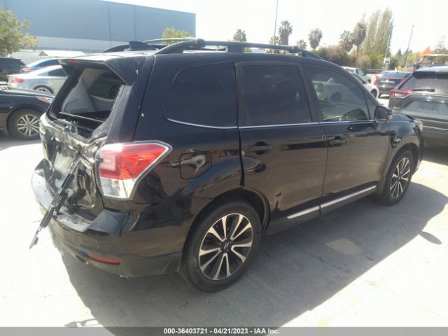 JF2SJGWC6JH616628 Subaru Forester Touring