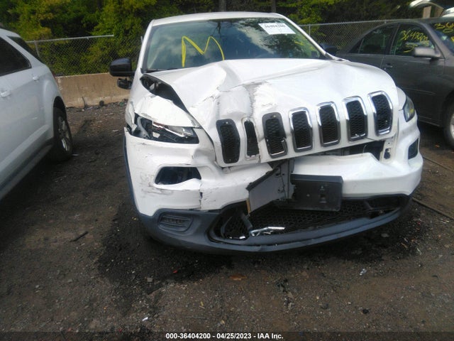 1C4PJLAB7HD219135 Jeep Cherokee Sport