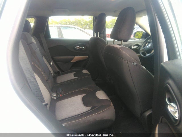 1C4PJLAB7HD219135 Jeep Cherokee Sport