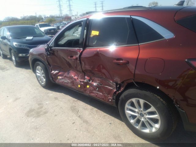1FMCU0G63MUB29422 Ford ESCAPE SE