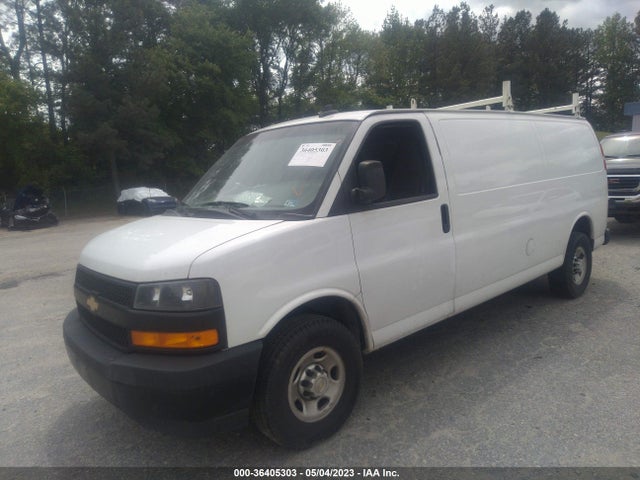 Chevrolet EXPRESS CARGO VAN 2018 1GCWGBFP8J1254735 Image 2
