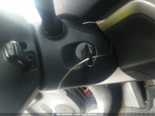 2008 SCION XB VIN: JTLKE50E781027855