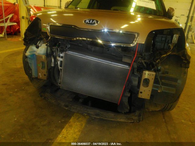 KNDJN2A28E7018553 KIA Soul Base