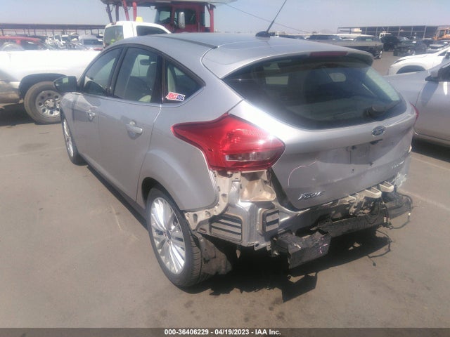 Ford Focus Titanium 2017 1FADP3N29HL279683 Image 5