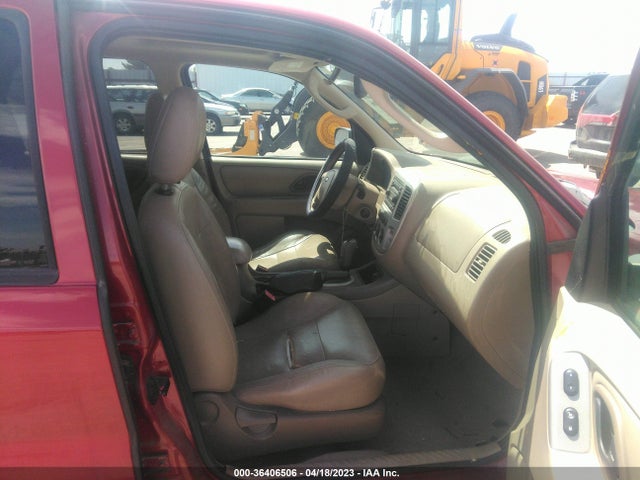 2005 FORD ESCAPE LIMITED VIN: 1FMYU04165KB52592