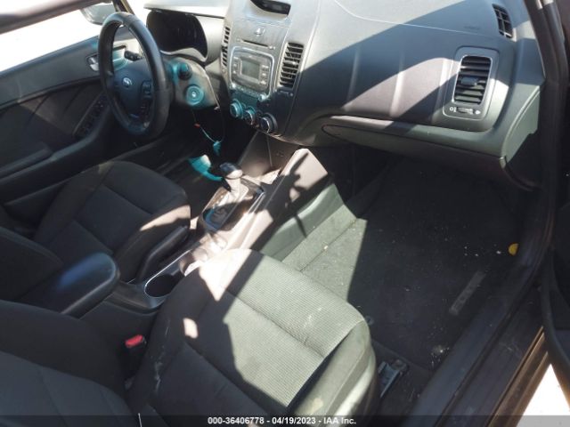 3KPFK4A79HE086886 KIA FORTE LX