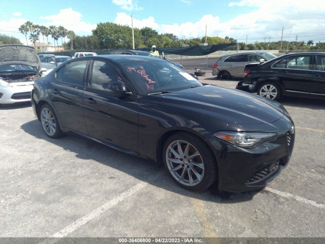 2022 Alfa Romeo Giulia, VIN: ZARFAMAN3N7659042