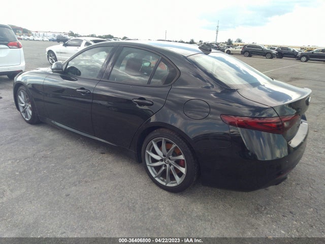 2022 Alfa Romeo Giulia, VIN: ZARFAMAN3N7659042