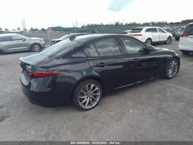 2022 Alfa Romeo Giulia, VIN: ZARFAMAN3N7659042