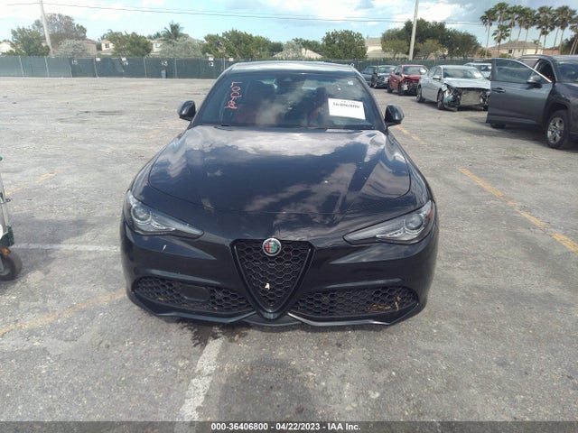 2022 Alfa Romeo Giulia, VIN: ZARFAMAN3N7659042