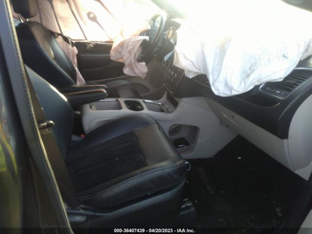 2C4RDGCG4HR818121 Dodge Grand Caravan Sxt