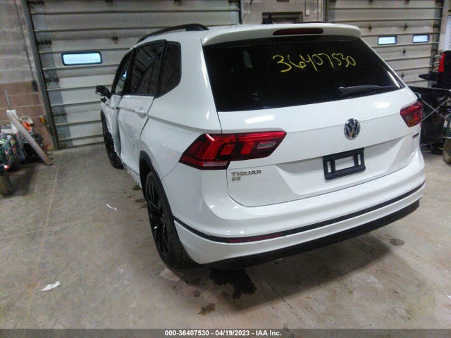 3VV2B7AX9LM143460 Volkswagen Tiguan Se/sel/se R-line Black