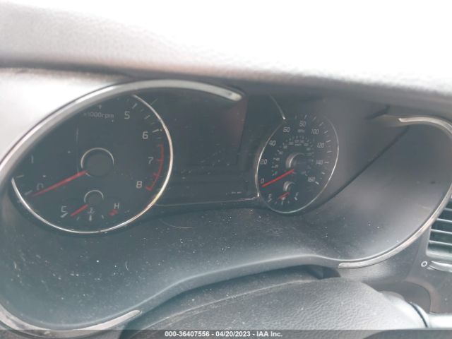 3KPFK4A75JE228396 KIA FORTE LX