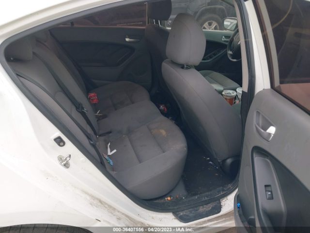 3KPFK4A75JE228396 KIA FORTE LX