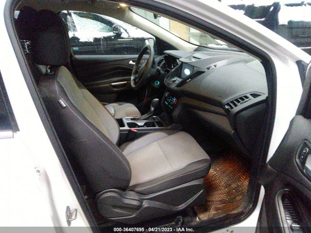 Ford ESCAPE SE 2017 1FMCU9G9XHUD93676 Image 5