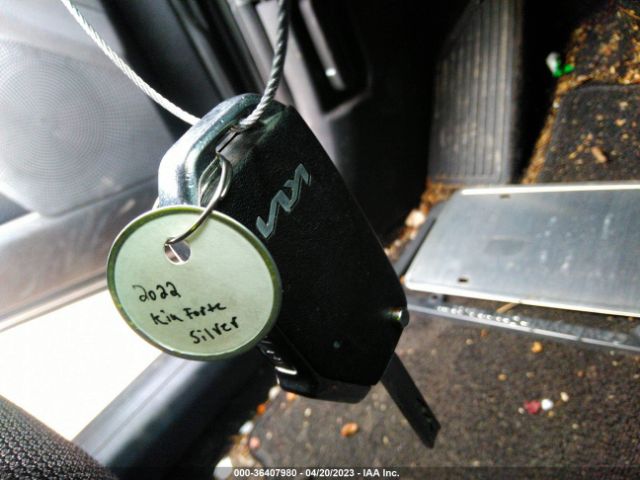 3KPF24AD9NE472936 KIA Forte Lxs