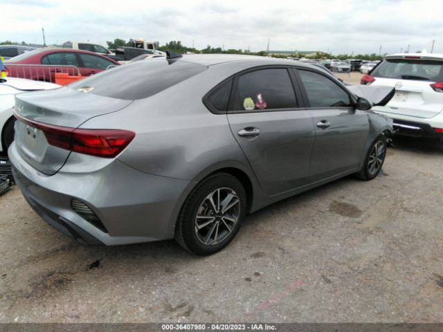 3KPF24AD9NE472936 KIA Forte Lxs