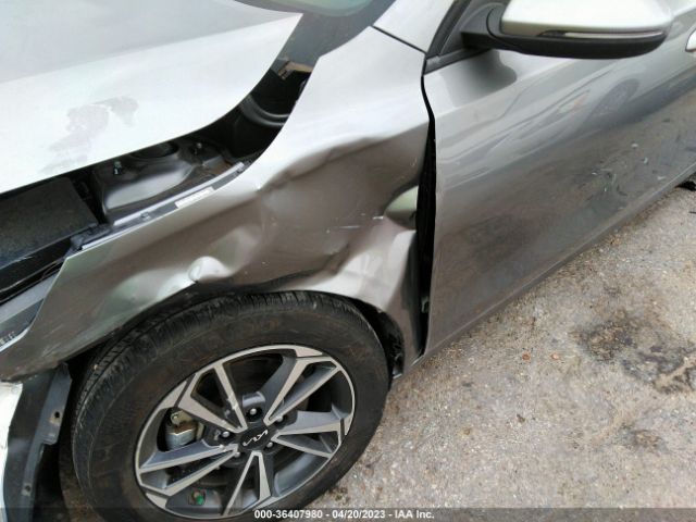 3KPF24AD9NE472936 KIA Forte Lxs