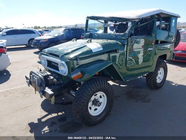 1976 TOYOTA LANDCRUISER VIN: FJ40212394