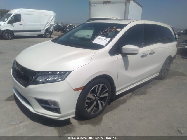 Honda Odyssey Elite 2018 5FNRL6H92JB042578 Image 2