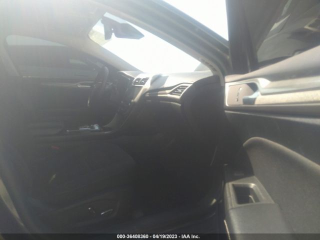 3FA6P0LU2KR261580 Ford Fusion Hybrid Se