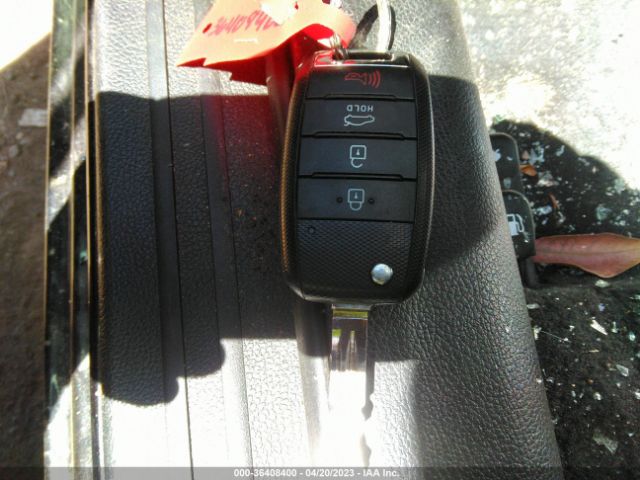 3KPFK4A72JE251568 KIA FORTE LX